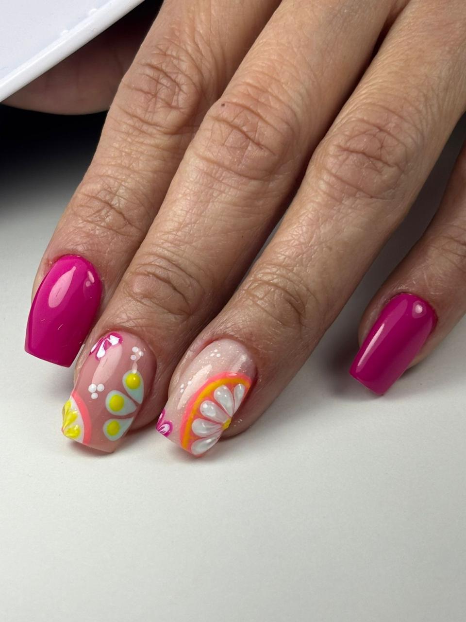 Foto del servicio MANTENIMIENTO DE SOFT GEL / PRESS-ON, POLIGEL Y ACRÍLICO