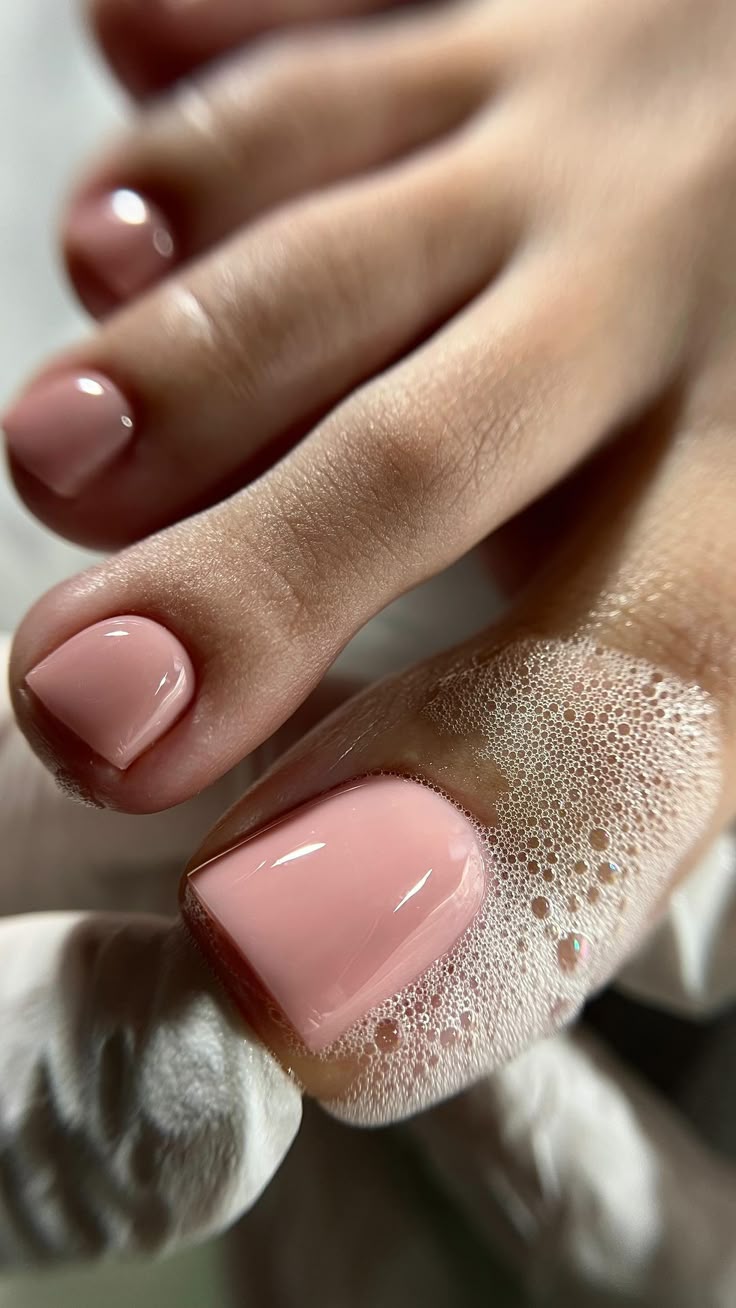 Foto del servicio MANICURE O PEDICURE SEMIPERMANENTE UNICOLOR
