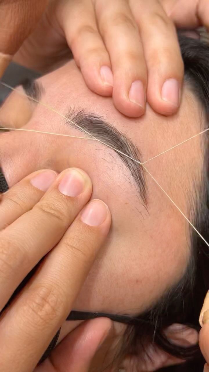 Foto del servicio DEPILACIÓN DE CEJAS CON HILO