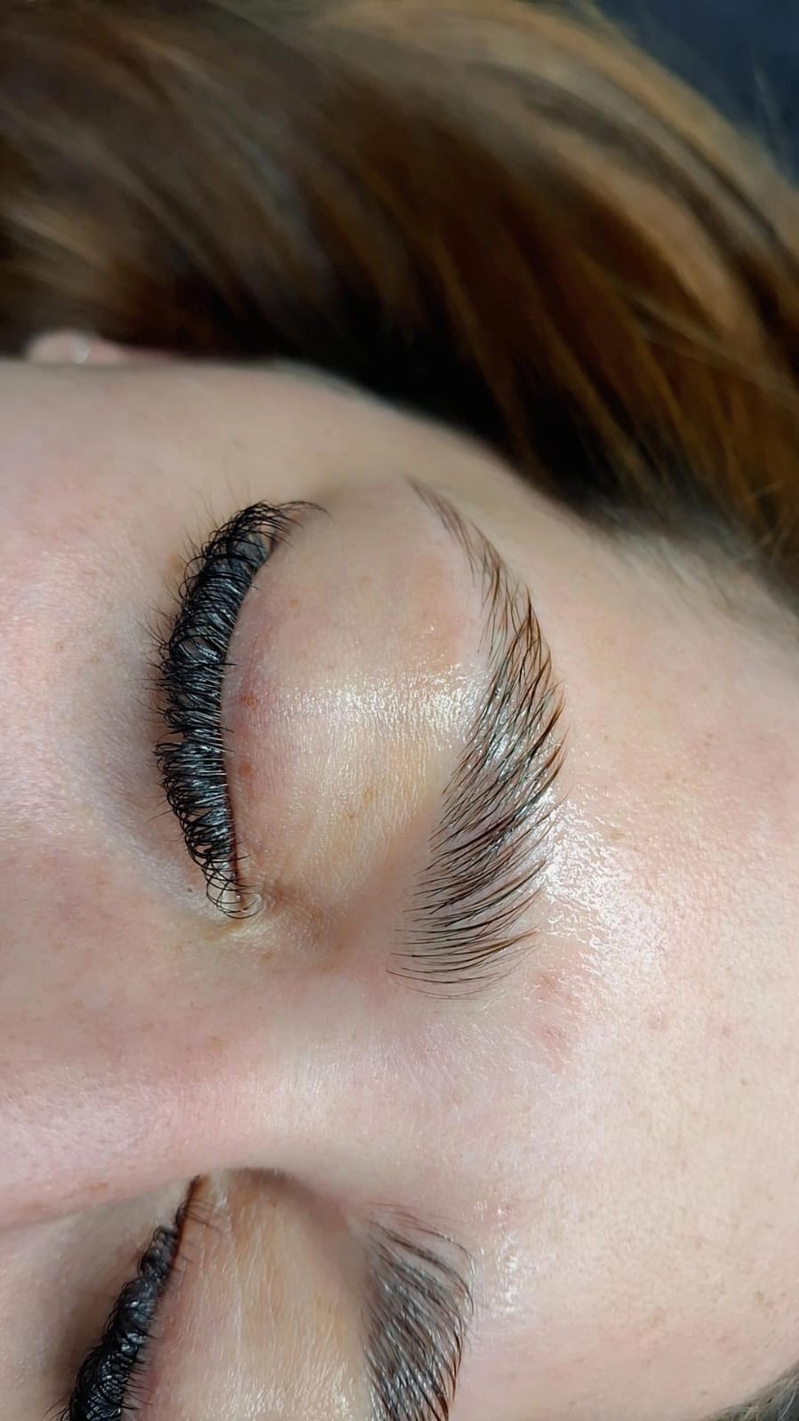 Foto del servicio Laminado de cejas