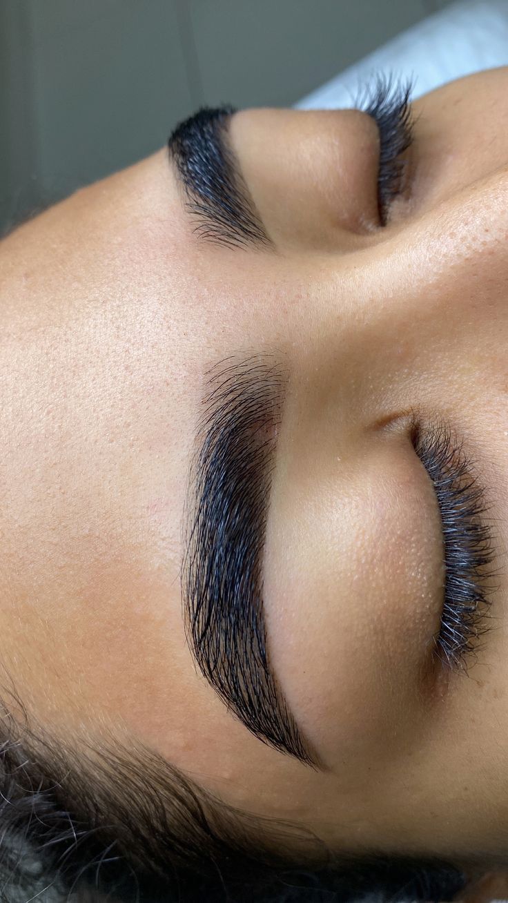 Foto del servicio Micropigmentacion de cejas