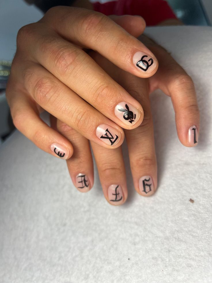 Foto del servicio Manicure tradicional masculino con decoracion💅🌟