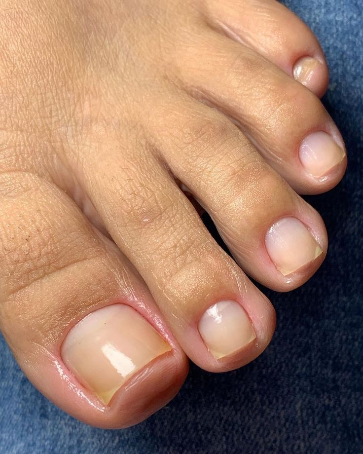 Foto del servicio Pedicura semipermanente para hombres