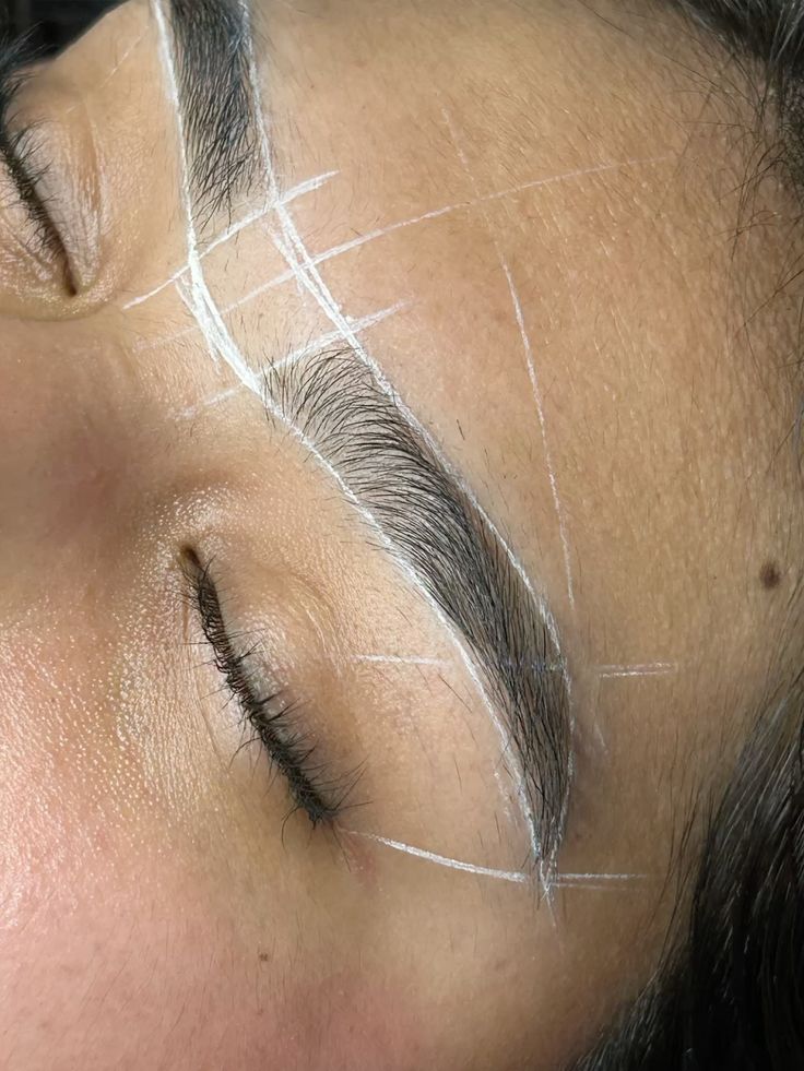 Foto del servicio Depilación y diseño de cejas