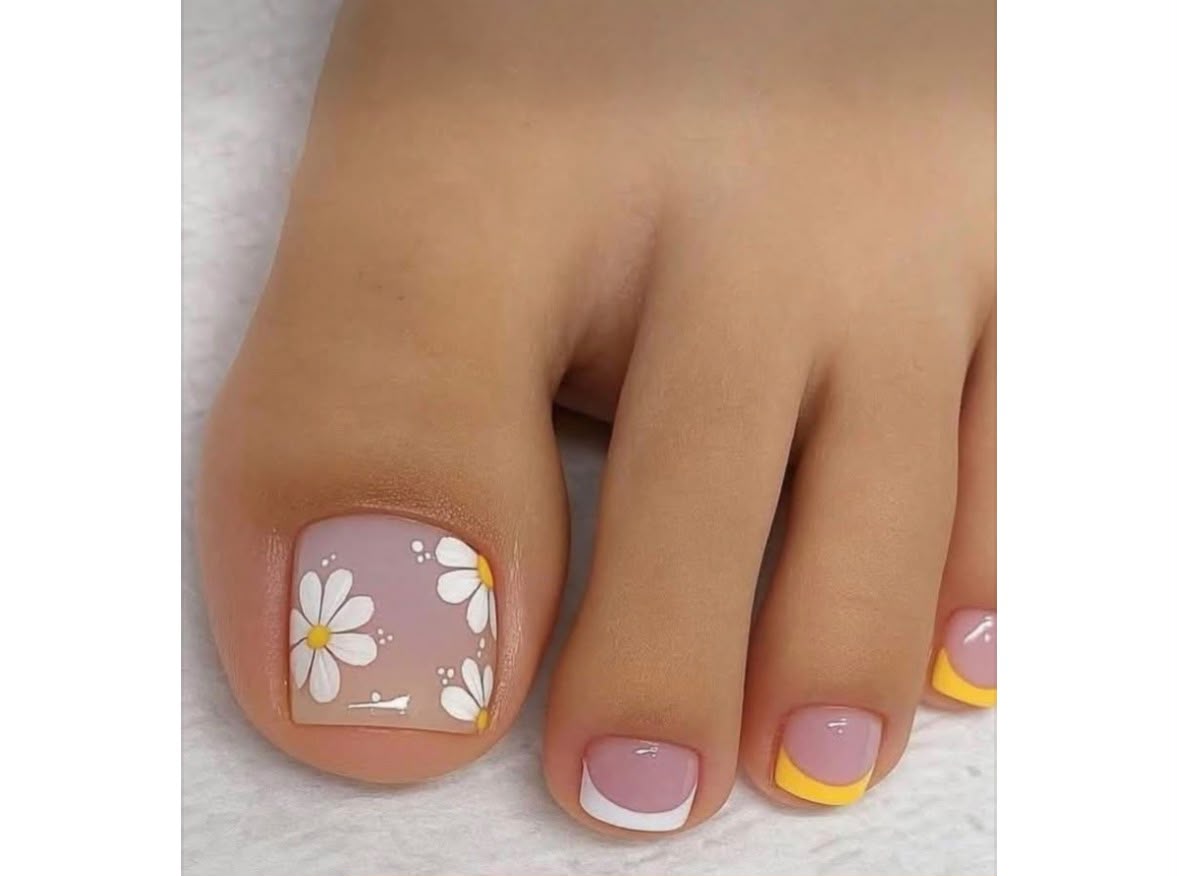 Foto del servicio Pedicure semipermanente