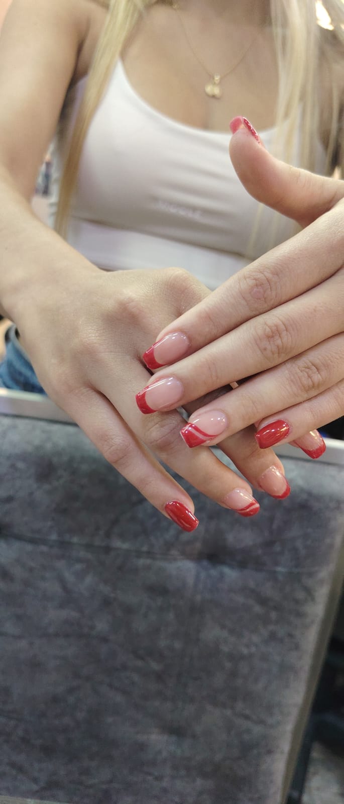 Foto del servicio Manicura semipermanente