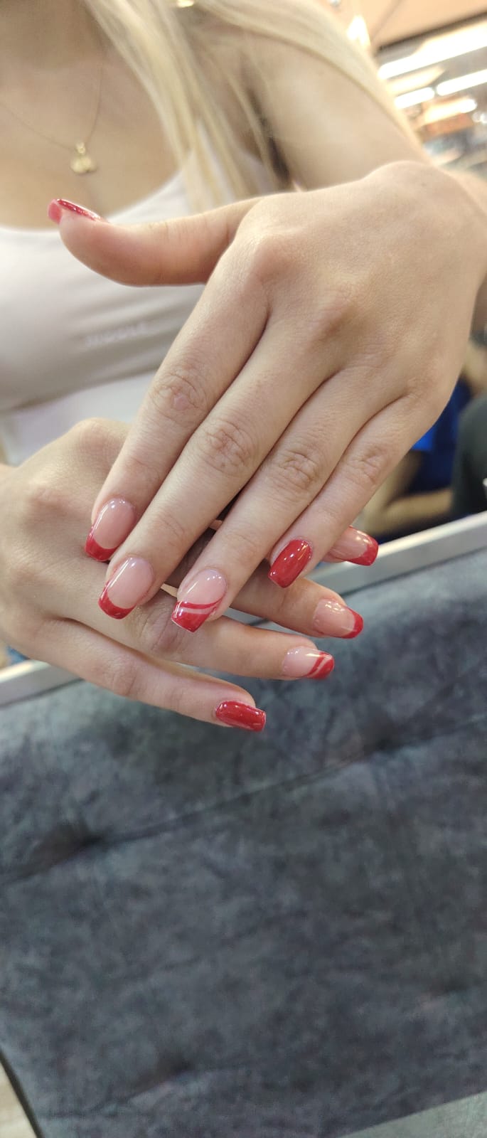 Foto del servicio Manicura semipermanente