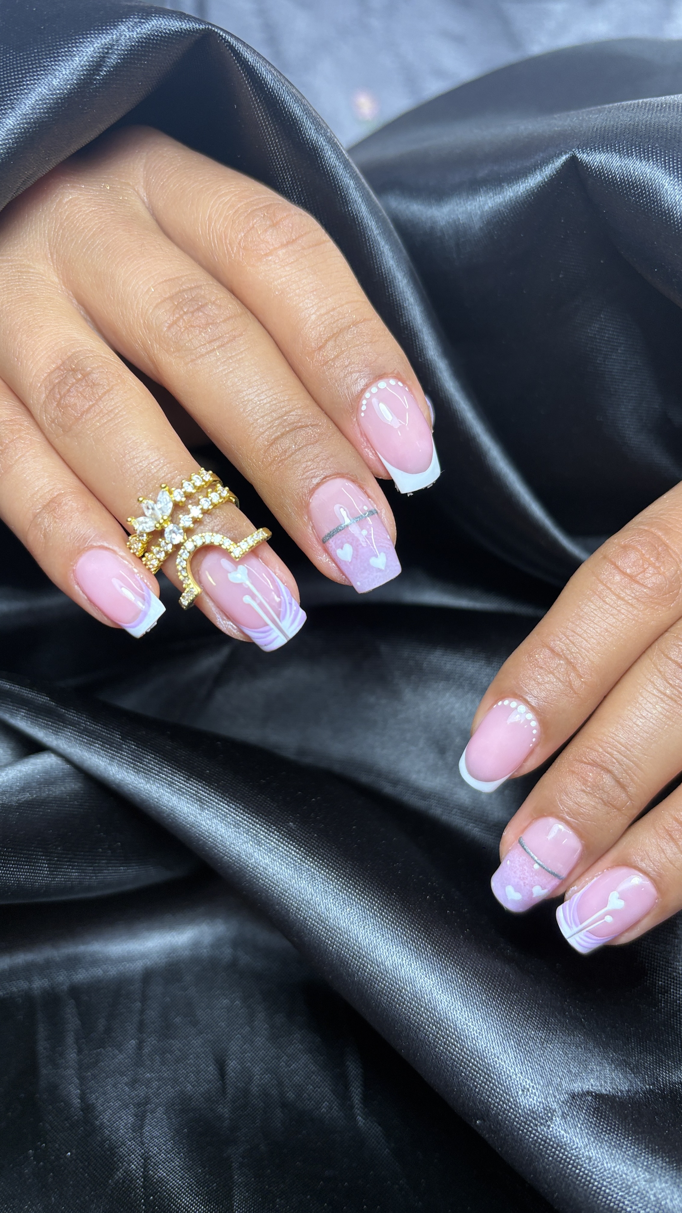 Foto del servicio Manicure semi diseño en varias uñas