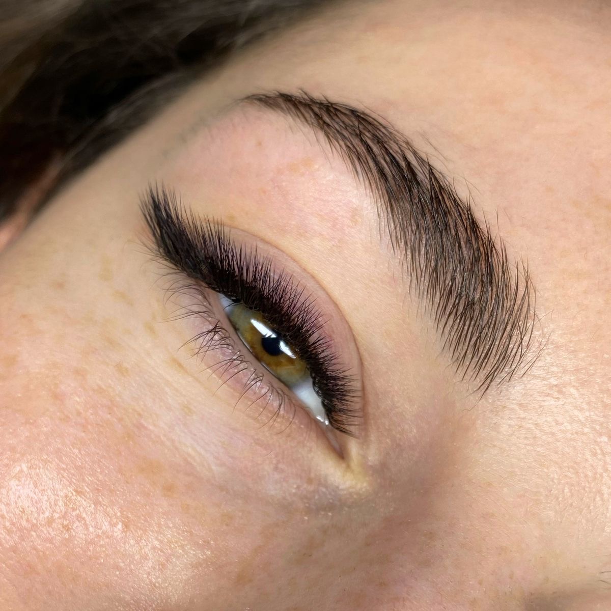 Foto del servicio 19. Foxy Eyes