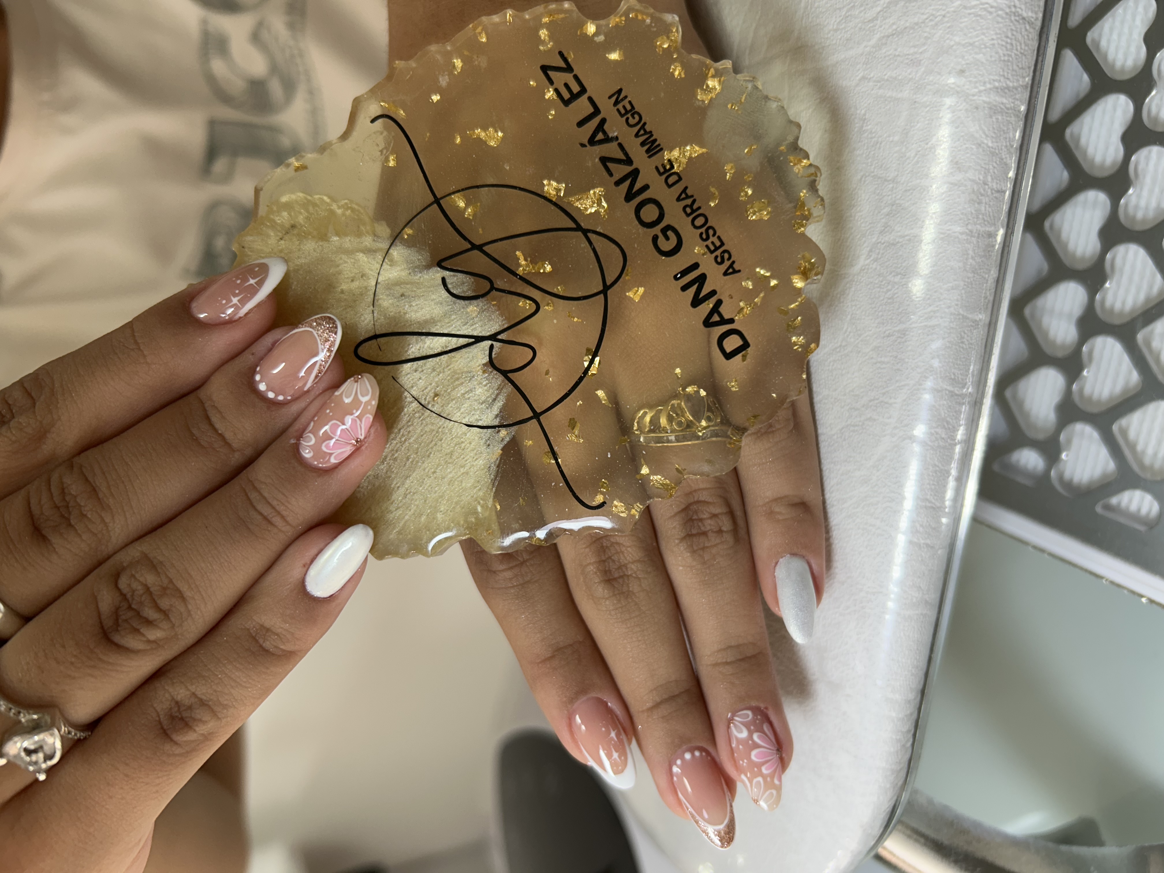 Foto del servicio Técnica dipping + esmaltado semipermanente