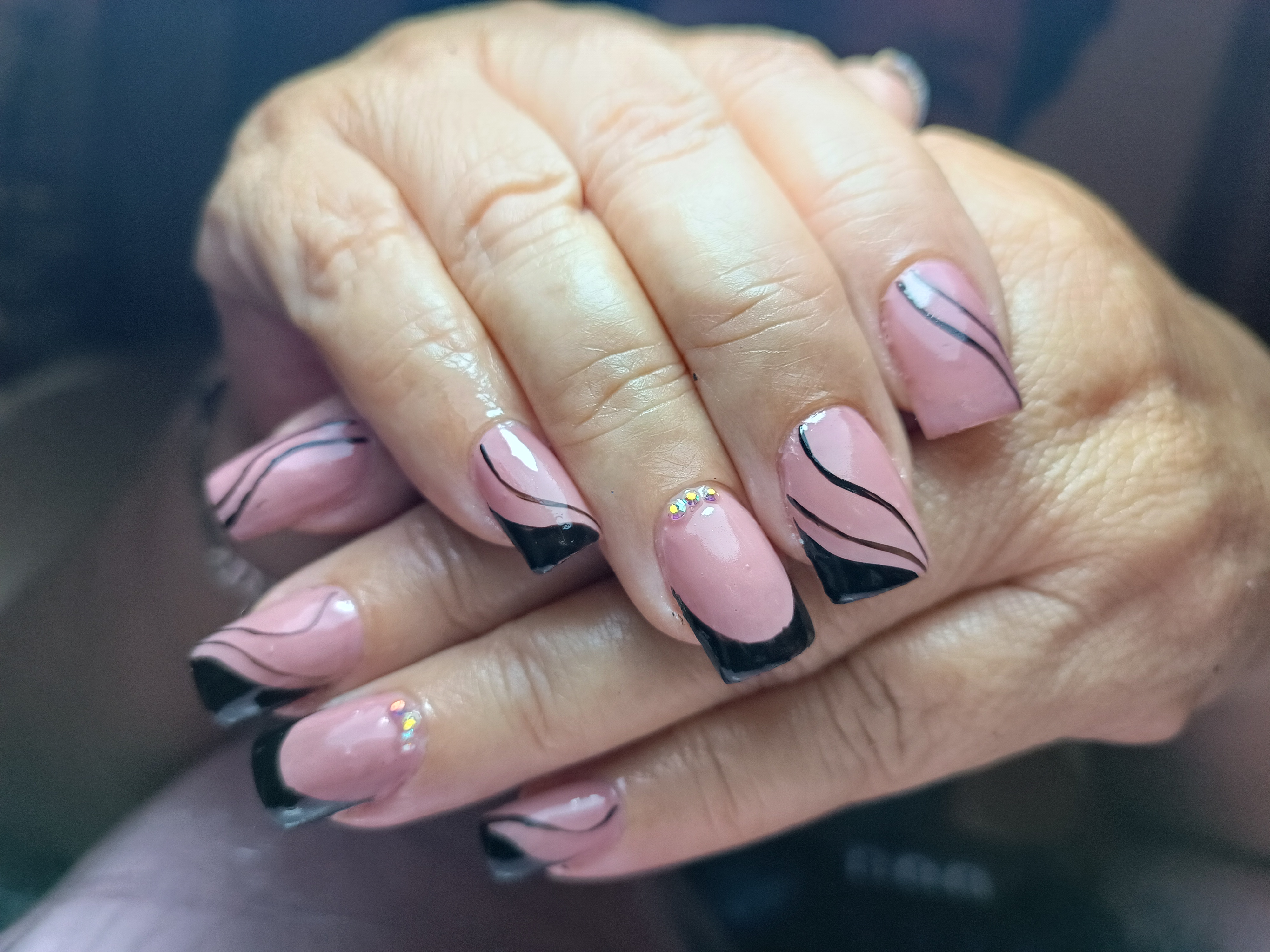 Foto del servicio Semipermanente Manos