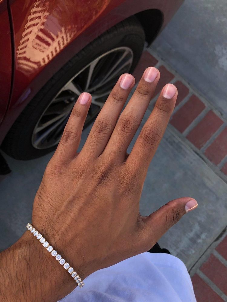 Foto del servicio Manicure Semipermanente Caballero