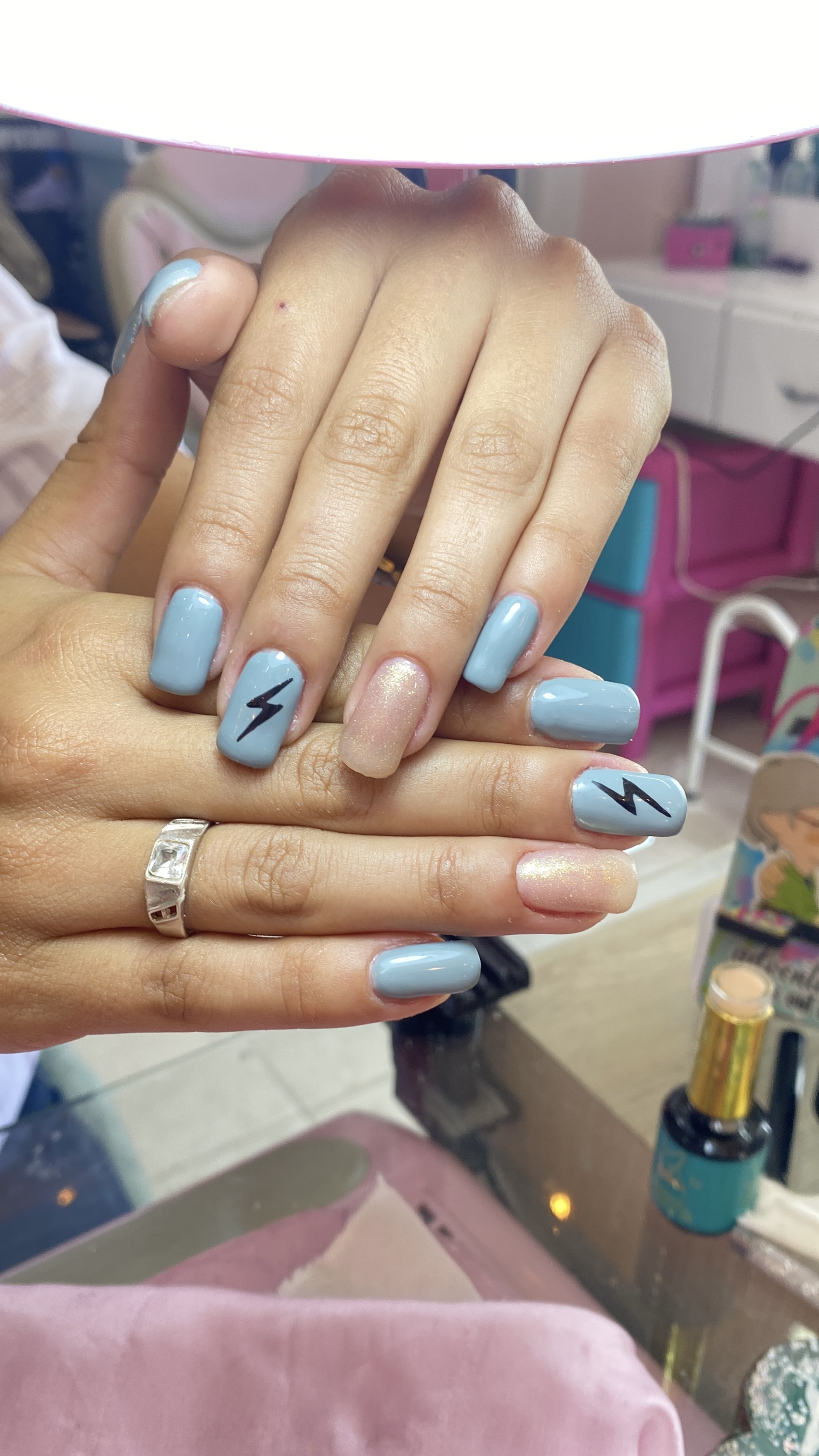 Foto del servicio Manicure Rubber 2C