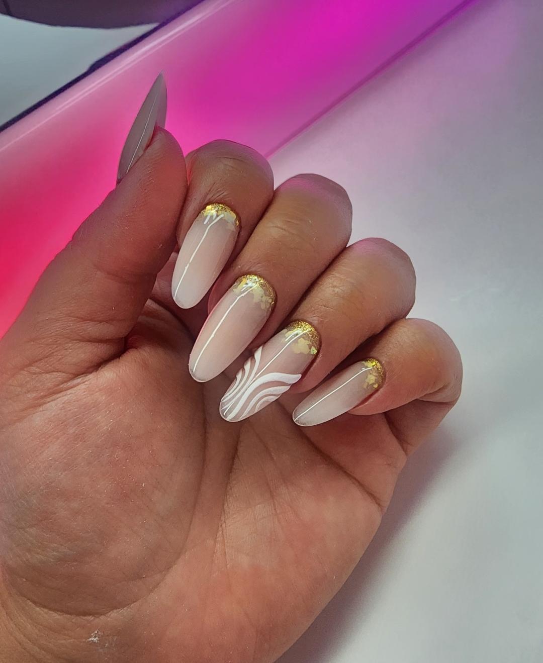 Foto del servicio Acrílicas esculpidas