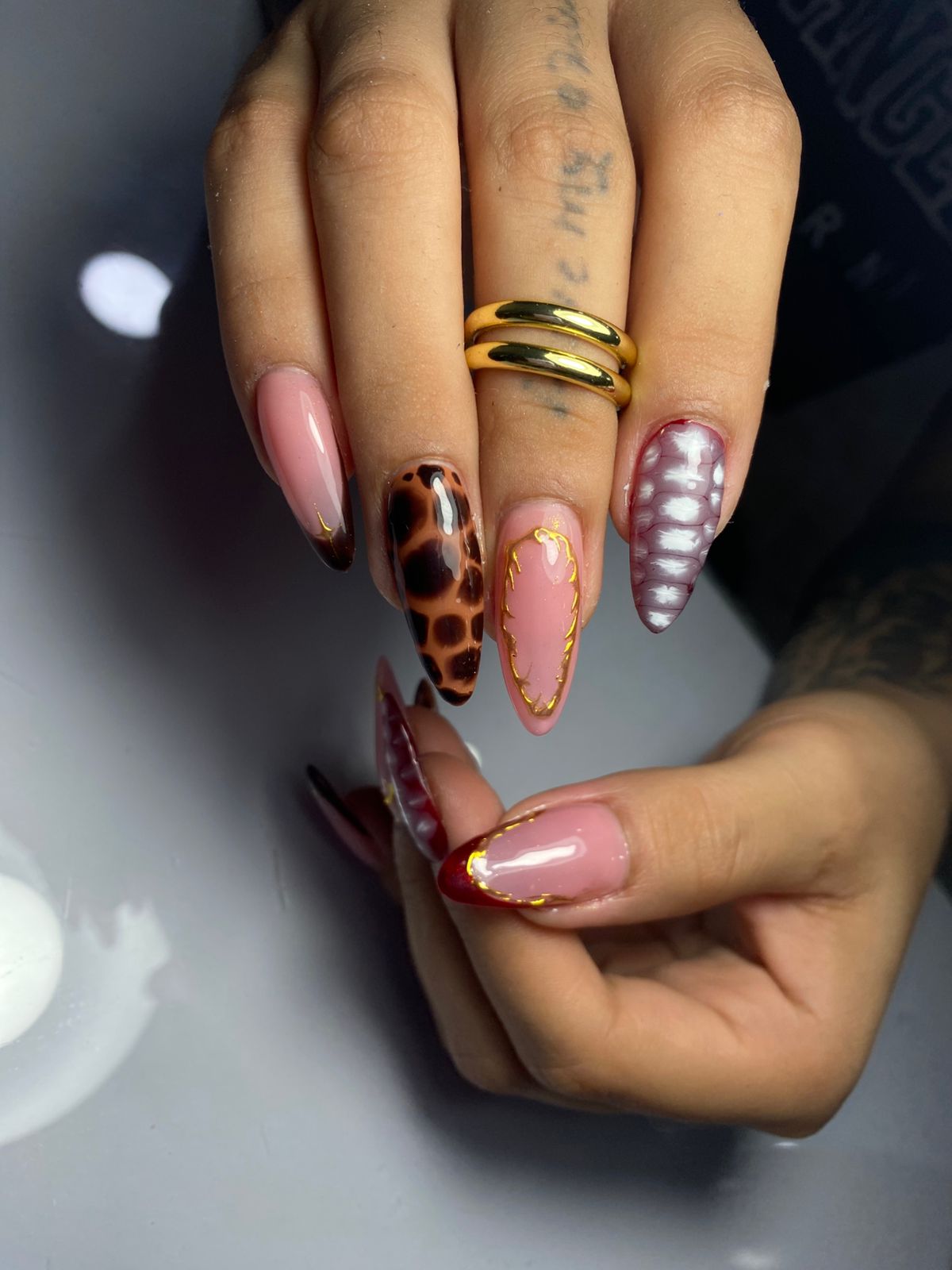 Foto del servicio Uñas acrílicas esculpidas