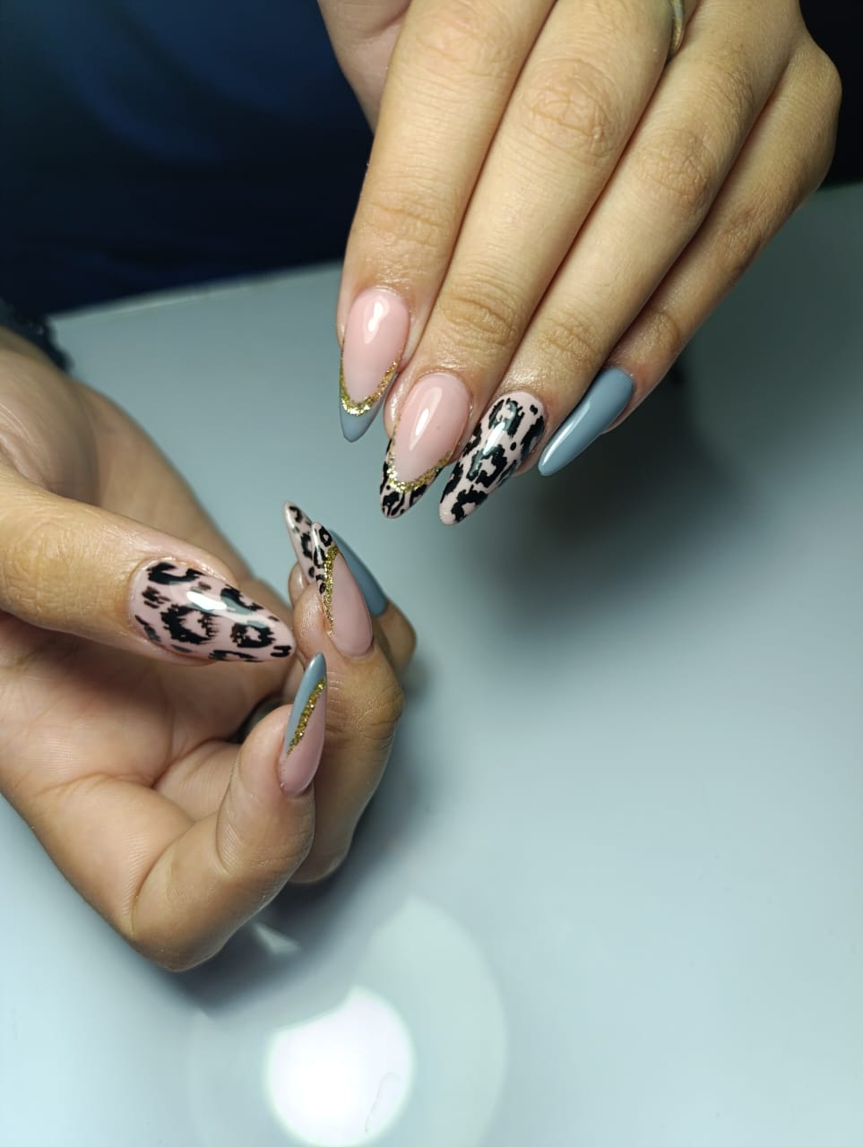 Foto del servicio Uñas acrílicas esculpidas