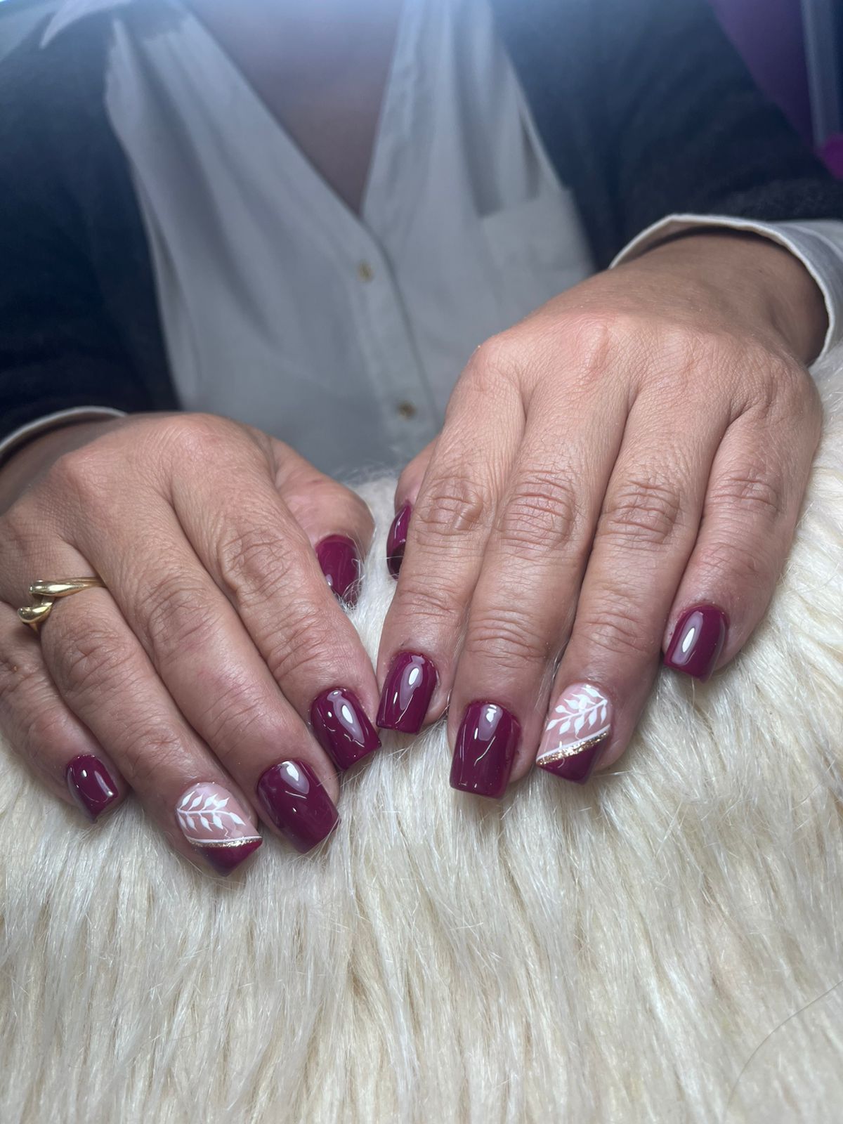 Foto del servicio Manicure Base Rubber