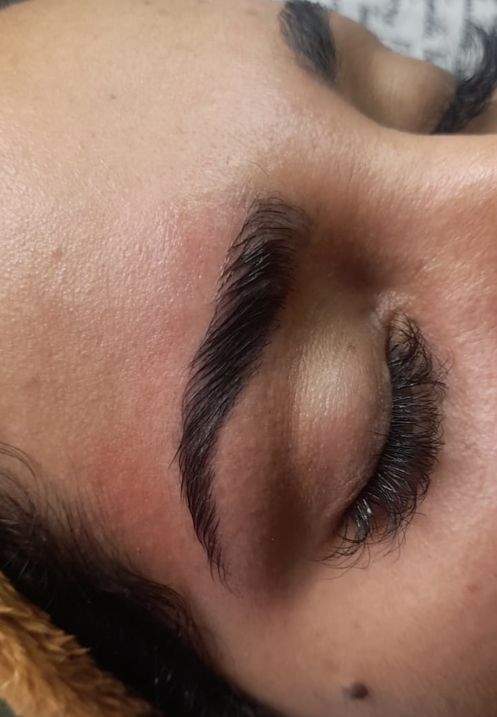 Foto del servicio Laminado de cejas
