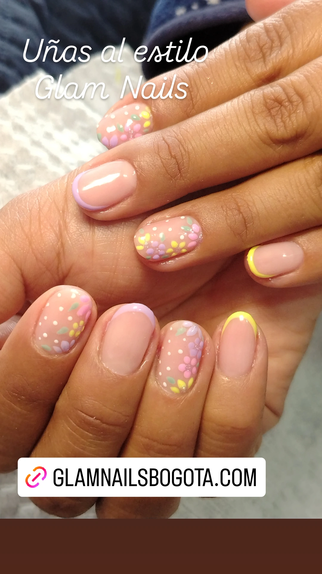 Foto del servicio Manicure y pedicura  Profesional