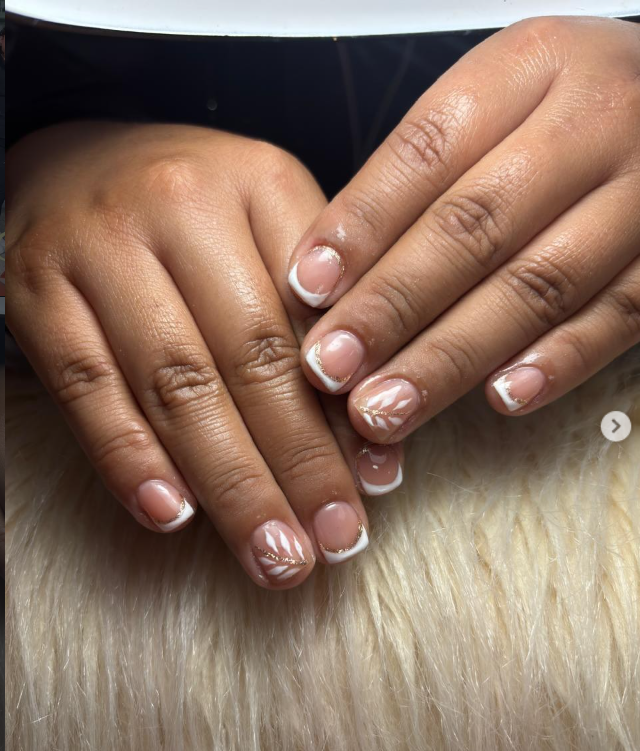Foto del servicio Manicure Semipermanente
